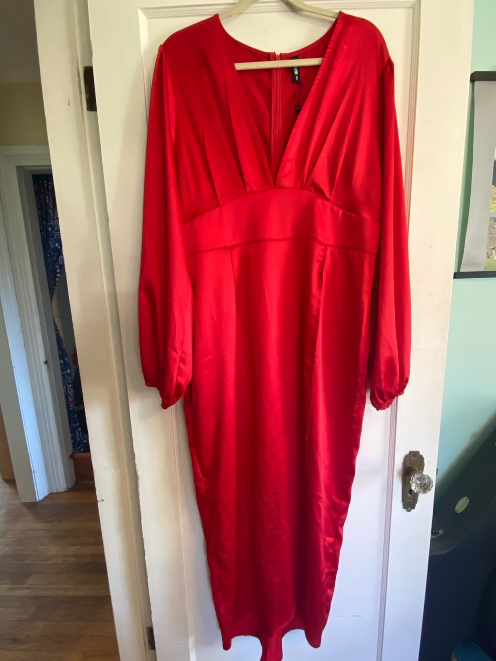 STYLEWE Red Satin Long Sleeve V-Neck Midi Dress